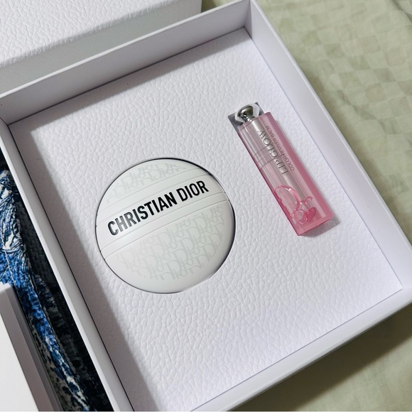 Dior Around the World VIP Platinum Gift - Picture 3 of 5